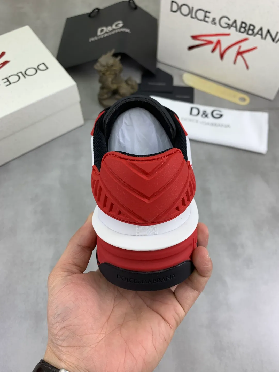 Men's shoes 💰P580💰 [New model] The latest hot style, top original quality, the official website synchronized with "DOLCE&GABBANA [Dolce & Gabbana] ~ High Quality." Effect Low-top casual DG men's shoes, loved by many celebrities, using high-end imported first-layer calfskin splicing logo design + cowhide feet, simple and elegant, perfectly interpreting the latest inspiration for shoes, integrating classics and fashion, luxury dreams, leading fashion Suitable for drivers, light and comfortable to drive, light and breathable for outdoor travel, high-end quality, trustworthy, 5️⃣color🉑️choice! Code number: 38-46